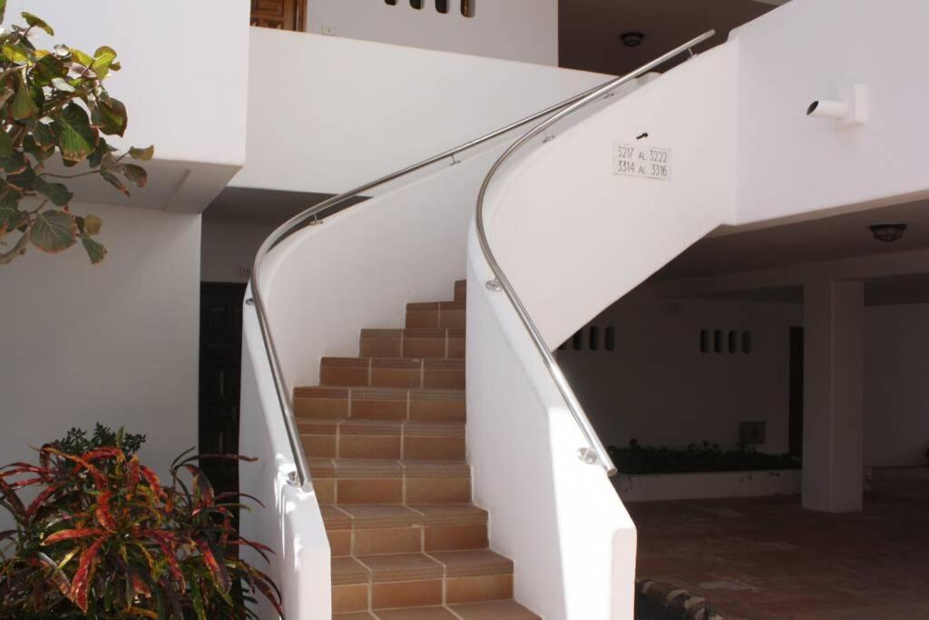 Home Secret Relax, Pool , Wifi, Costa Teguise Exterior photo